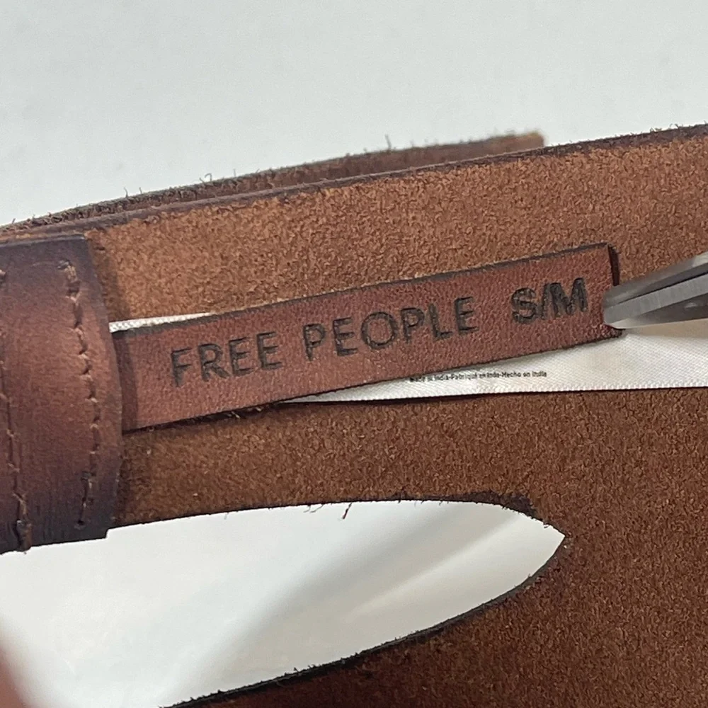 FREE PEOPLE Wide Leather Belt Size S-M - Picture 3 of 8